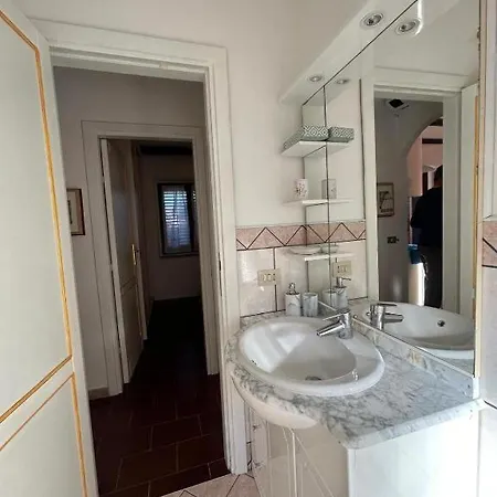 La Casa Al Mare Apartment *